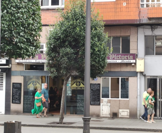 Fachada Cafetería Victoria en Gijón