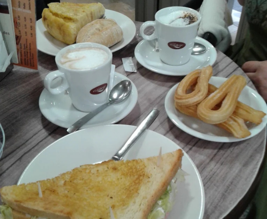 Comidas Cafetería Victoria en Gijón