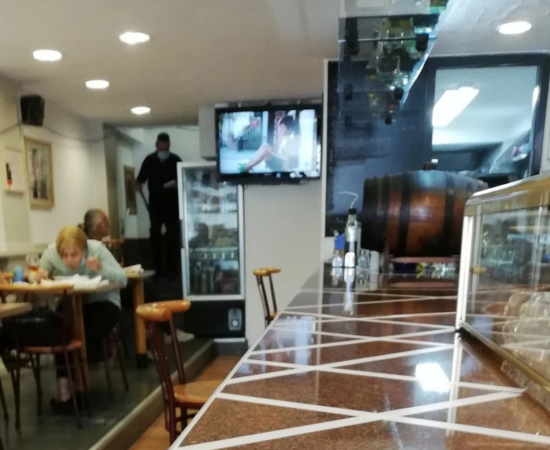 Interior Cafetería Victoria en Gijón