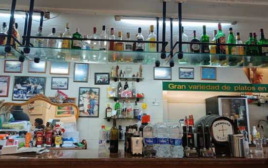 Interior Cafetería Victoria en Gijón