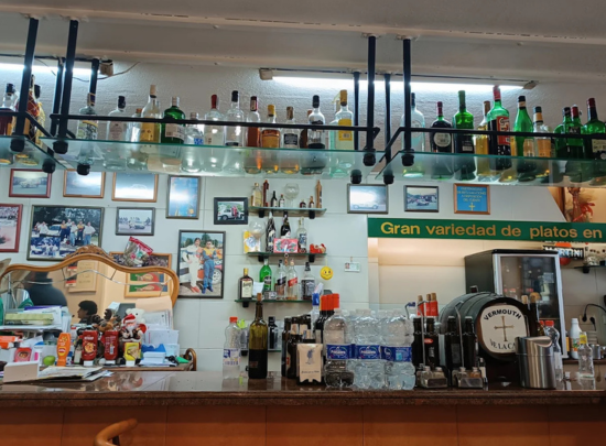 Interior Cafetería Victoria en Gijón