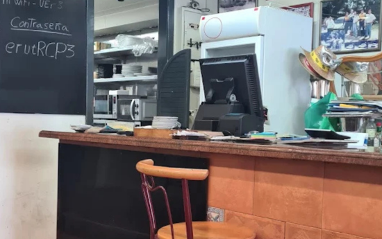 Interior Cafetería Victoria en Gijón