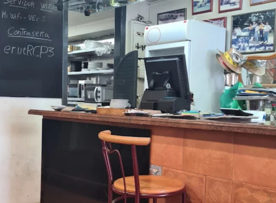 Interior Cafetería Victoria en Gijón